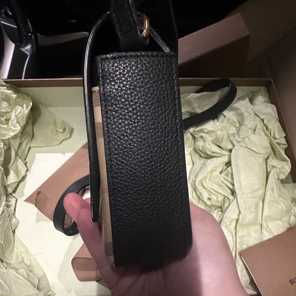 Burberry Cross body purse - Picture 9 of 15